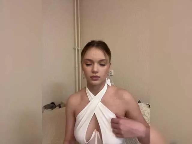 AlodieCrumbls from BongaCams is Freechat