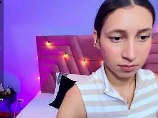 beautifulskinny18 from CamSoda is Freechat