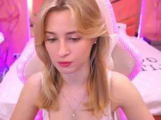 petitelexyy from CamSoda is Freechat