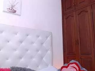 petiteslut from CamSoda is Freechat