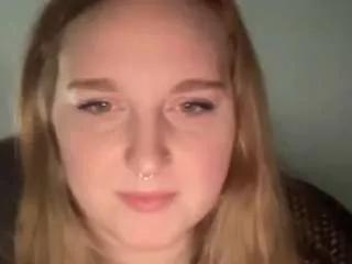 thickgingergoddess from CamSoda is Freechat