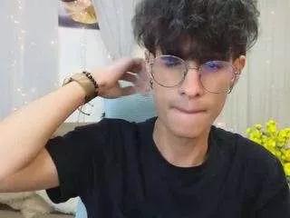 thomasluis from CamSoda is Freechat