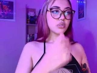 violet-smilee from CamSoda is Freechat