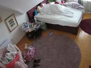 voyeurcam-julmodels-whitebed-4 from CamSoda is Freechat