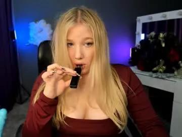 juli_kisss from Chaturbate is Freechat