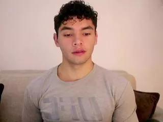 thiago_leonn from Flirt4Free is Freechat