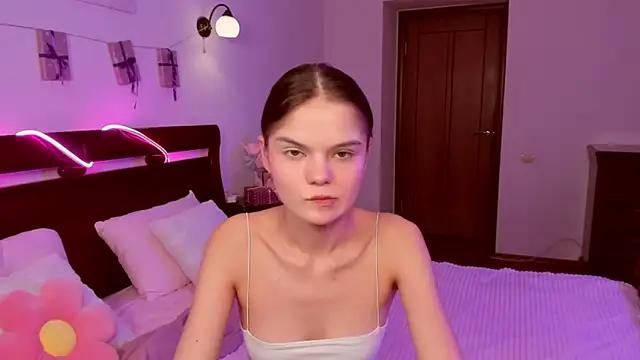 AmelieCutie from StripChat is Freechat