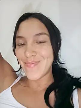 Carolindalun from StripChat is Freechat