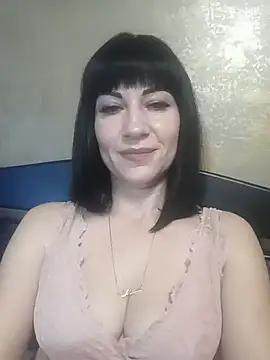 FireLily332 from StripChat is Freechat