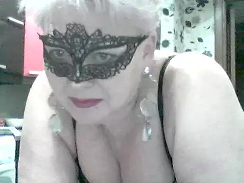 Lisa_Suzie from StripChat is Freechat