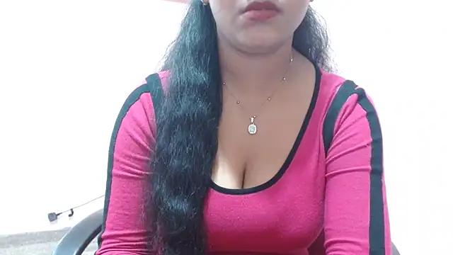 LovingPihu from StripChat is Freechat