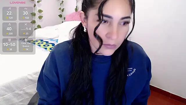 luna_lgomez_ from StripChat is Freechat