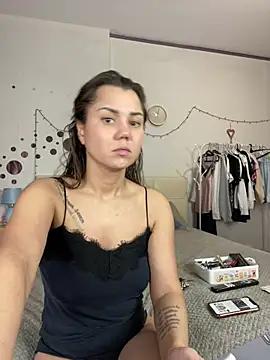 MiraMiss from StripChat is Freechat