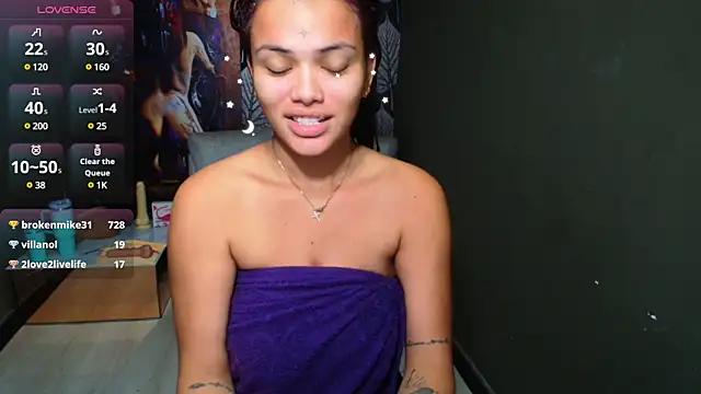 nathaly_tastee from StripChat is Freechat