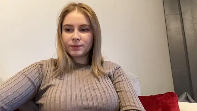 NicoleYoung from StripChat is Freechat