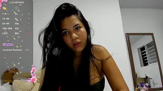 riley_danni from StripChat is Freechat