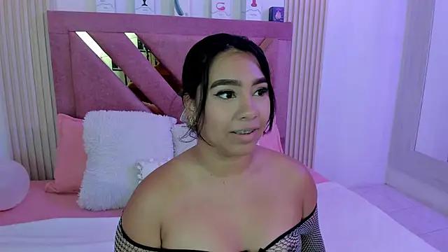 Sofi_booty from StripChat is Freechat