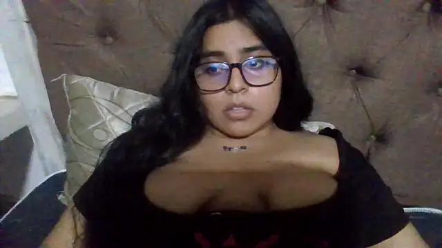 virginbrunette99 on StripChat