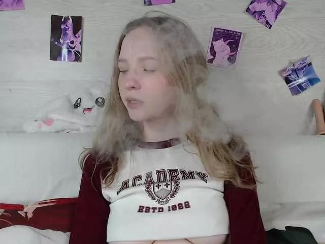 b4by-Emilia on BongaCams