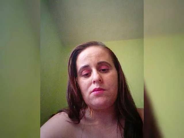 Brenda4pup on BongaCams