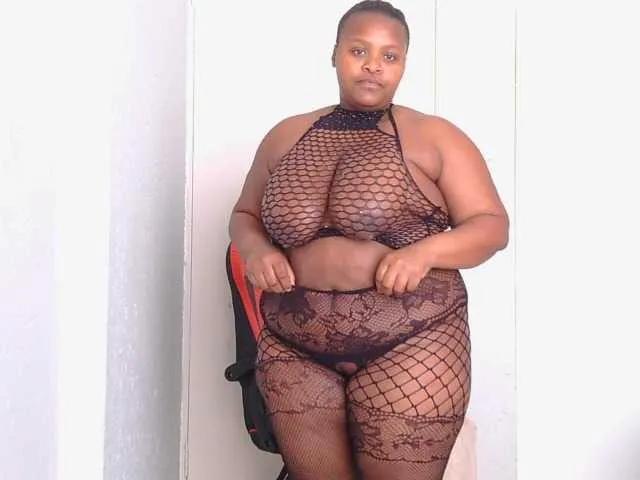 BubblyRouxyXXXxx on BongaCams 