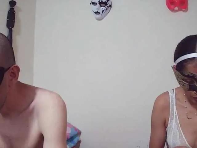 couplehot27 on BongaCams