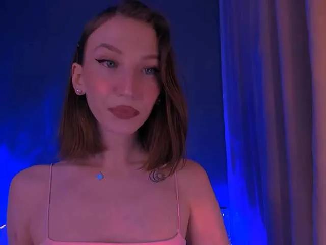 ellaamber on BongaCams