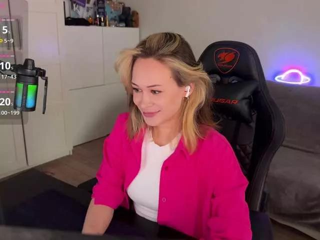 imEmiliya on BongaCams 