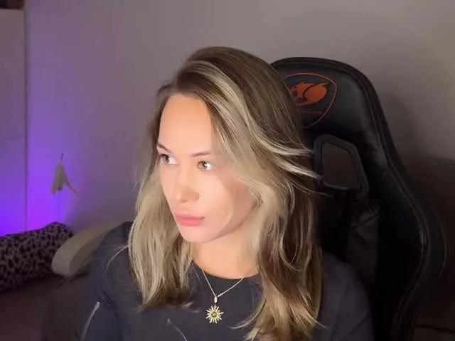 imEmiliya on BongaCams 