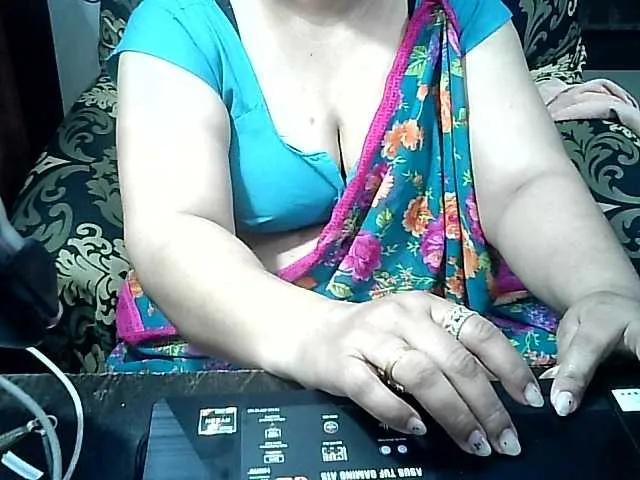 Indianbhabhimilf40 on BongaCams 