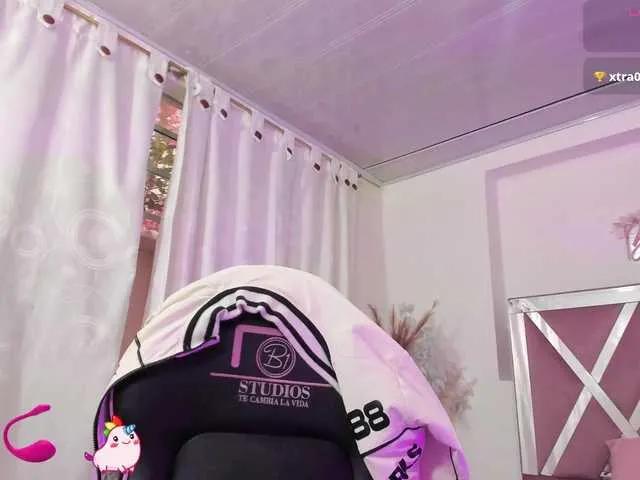 Isabela-tay's avatar