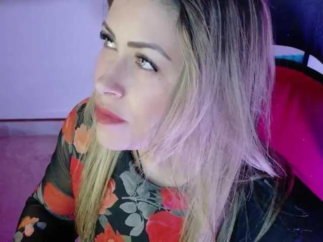 Ivypoison10 on BongaCams