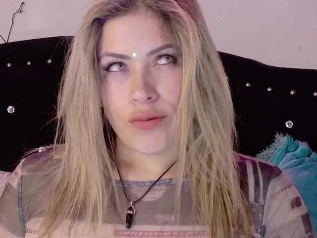 Ivypoison10 on BongaCams