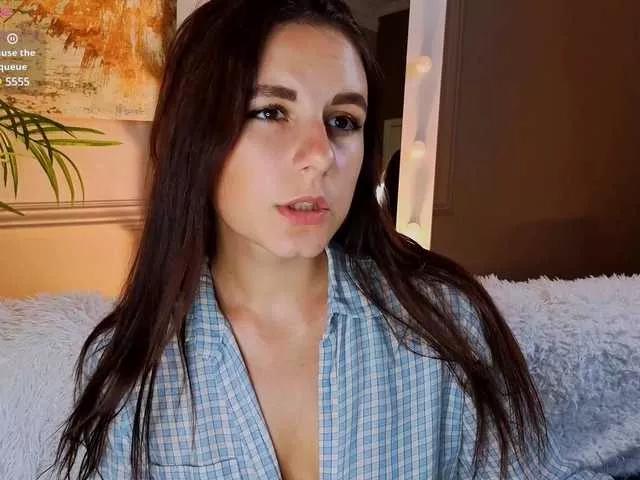 KellyMiller on BongaCams 