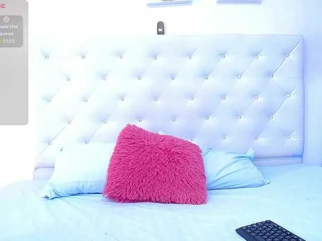 littleslut1 on BongaCams