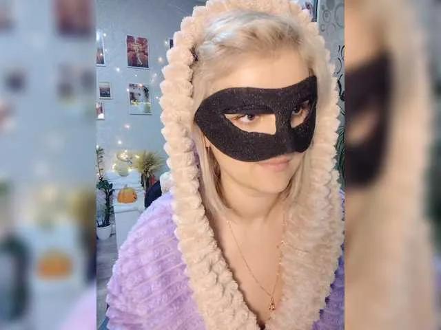 LOVEMENOW23 on BongaCams