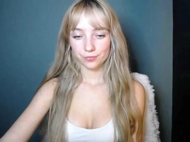 LuciaLovely — My Fantasies
A strong manly voice, but in the same time in his voice i need to feel pasion!What is about sex fantasies that feels so much like a vacation from reality?