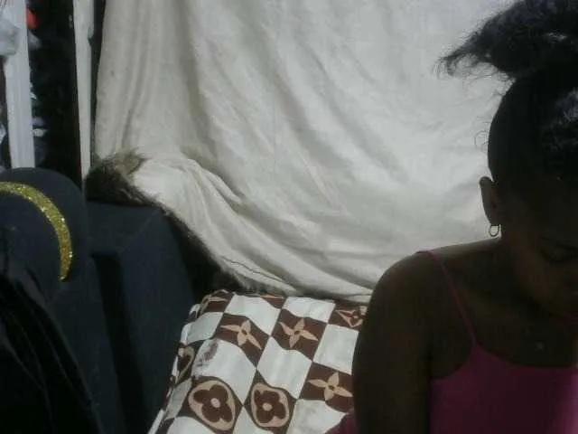 Maha19x on BongaCams