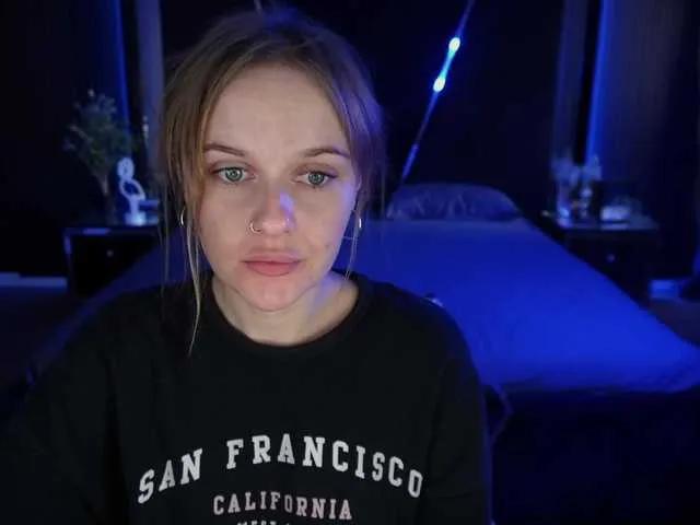 MaribelRiver on BongaCams