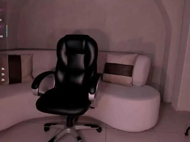 MilaLawrence on BongaCams