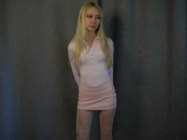 RosyCheeks1 on BongaCams