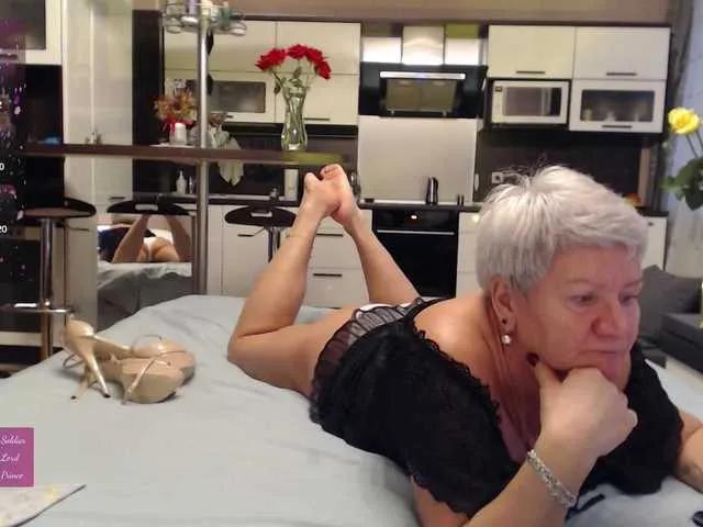 roxana-brooks — I saw a lot in my life and now I wanna share it with you. All my experience.
Also I wanna share my sexyuality and I need you  to appreciate it.