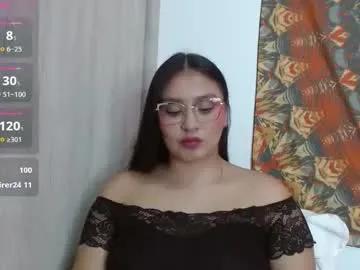 amber__muse — Hi i am new please dont be rude, I'm a real princess so be a gentleman XOXO #curvy #bigass #teen #new #braces