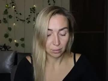 ay_kiss_jully's avatar