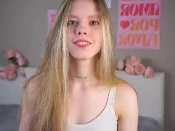 denaebeste — Hi ! I am beginner model here ! Let's just fun GOAL: Wet my boobs to make my nipples harden #new #shy #skinny #18 [0 tokens remaining]