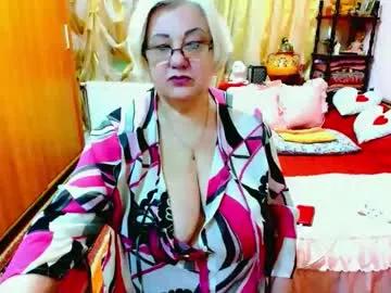 ellyhot53 on Chaturbate