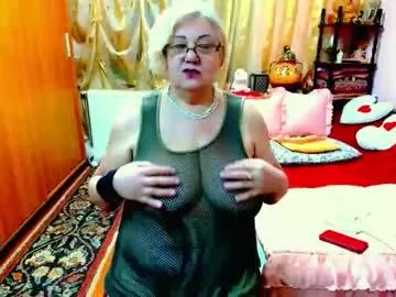 ellyhot53 on Chaturbate