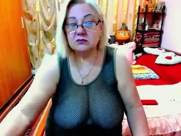 ellyhot53 on Chaturbate