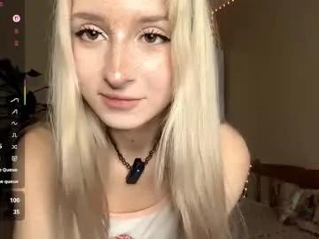 evaqt — Hi! im Eva and im #new here! GOALlets take off my shortsLove pattern 222tk #18 #skinny #shy #lovense [184 tokens remaining]