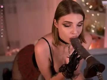 fluffyellie on Chaturbate 